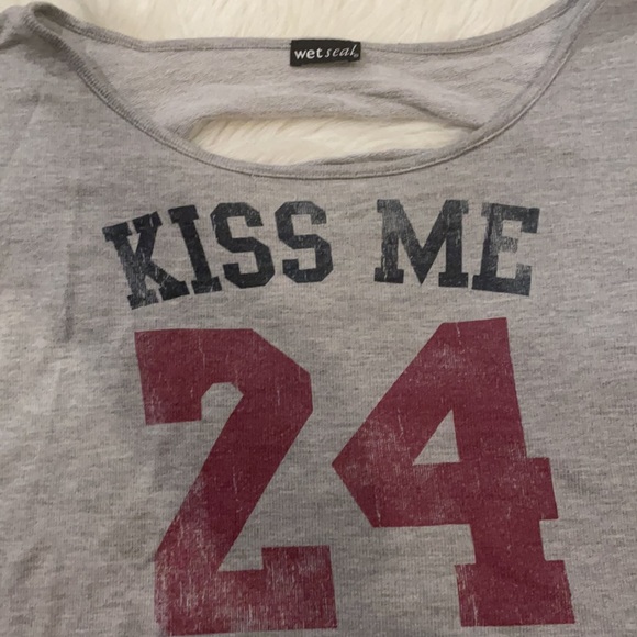 ✨Oversized Crop Top✨ - Picture 2 of 3